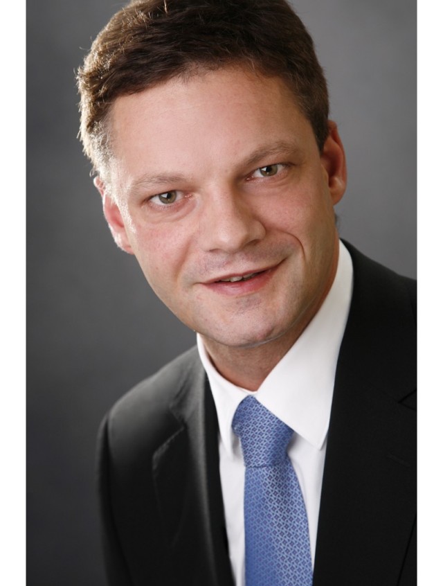 J&uuml;rgen G&ouml;hringer
